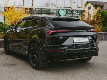 LAMBORGHINI Urus 4.0 V8 Sport