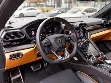 LAMBORGHINI Urus 4.0 V8 Sport