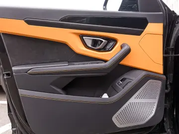 LAMBORGHINI Urus 4.0 V8 Sport