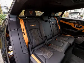 LAMBORGHINI Urus 4.0 V8 Sport