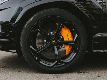 LAMBORGHINI Urus 4.0 V8 Sport