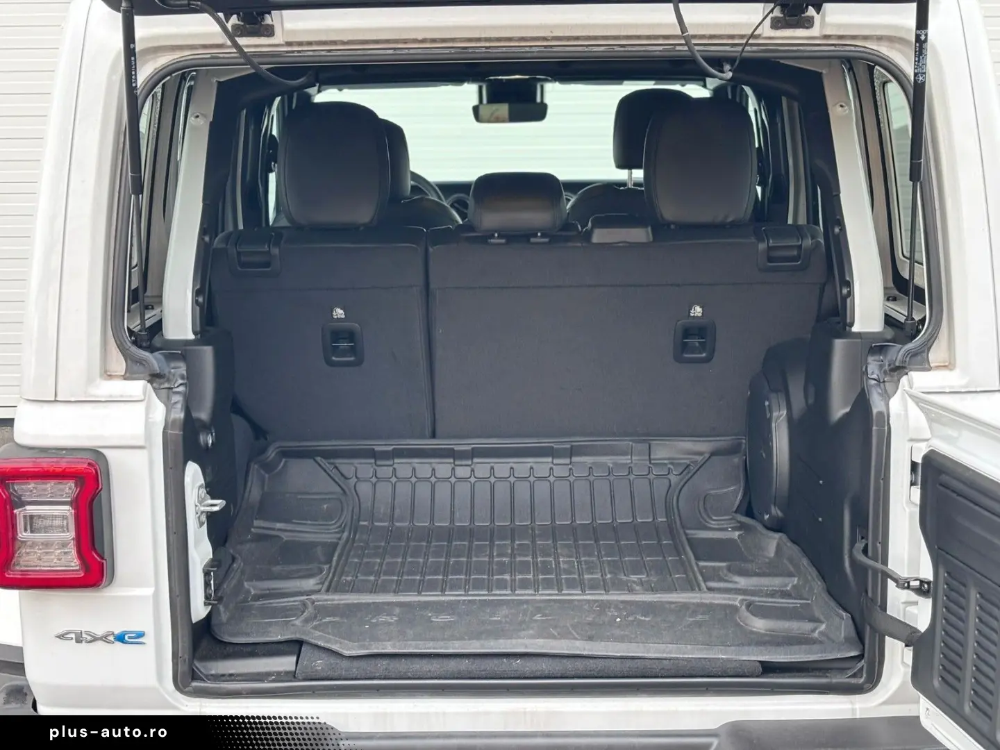 JEEP Wrangler PHEV MY 23 Sahara