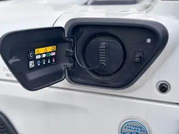 JEEP Wrangler PHEV MY 23 Sahara