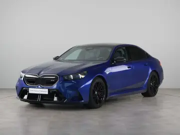 BMW M5 Sedan