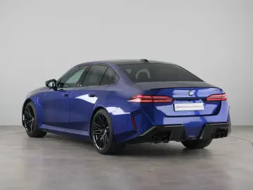 BMW M5 Sedan