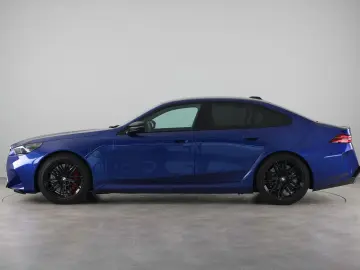 BMW M5 Sedan