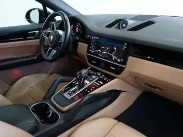 PORSCHE Cayenne Coupe Platinum SportDesign SpAbgas 18W