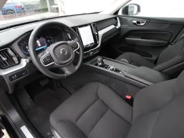 VOLVO XC60 B4 AWD~360~Pano~HeadUp~AHK~