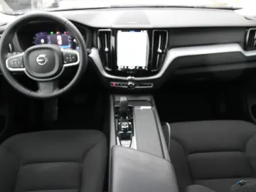 VOLVO XC60 B4 AWD~360~Pano~HeadUp~AHK~