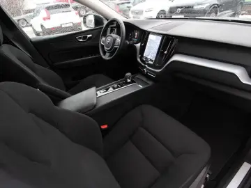 VOLVO XC60 B4 AWD~360~Pano~HeadUp~AHK~