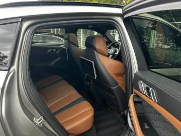 BMW X6M COMPETITION.LASER.PANO.B&W.AHK.FOND MONITORS