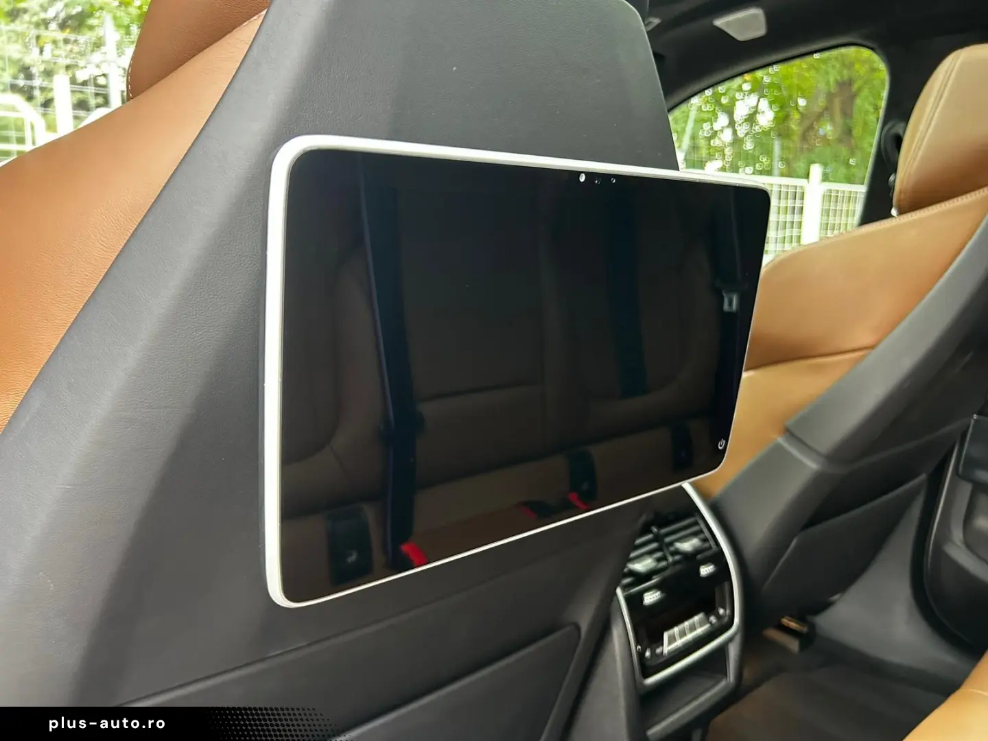 BMW X6M COMPETITION.LASER.PANO.B&W.AHK.FOND MONITORS