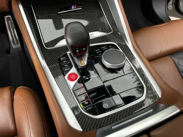 BMW X6M COMPETITION.LASER.PANO.B&W.AHK.FOND MONITORS