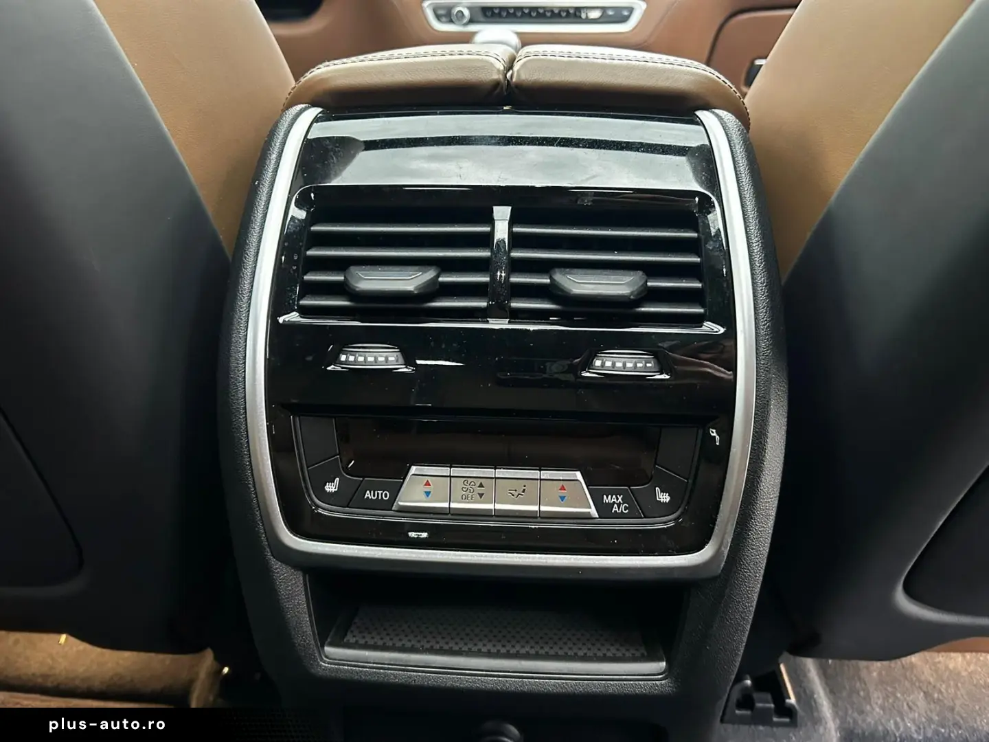 BMW X6M COMPETITION.LASER.PANO.B&W.AHK.FOND MONITORS