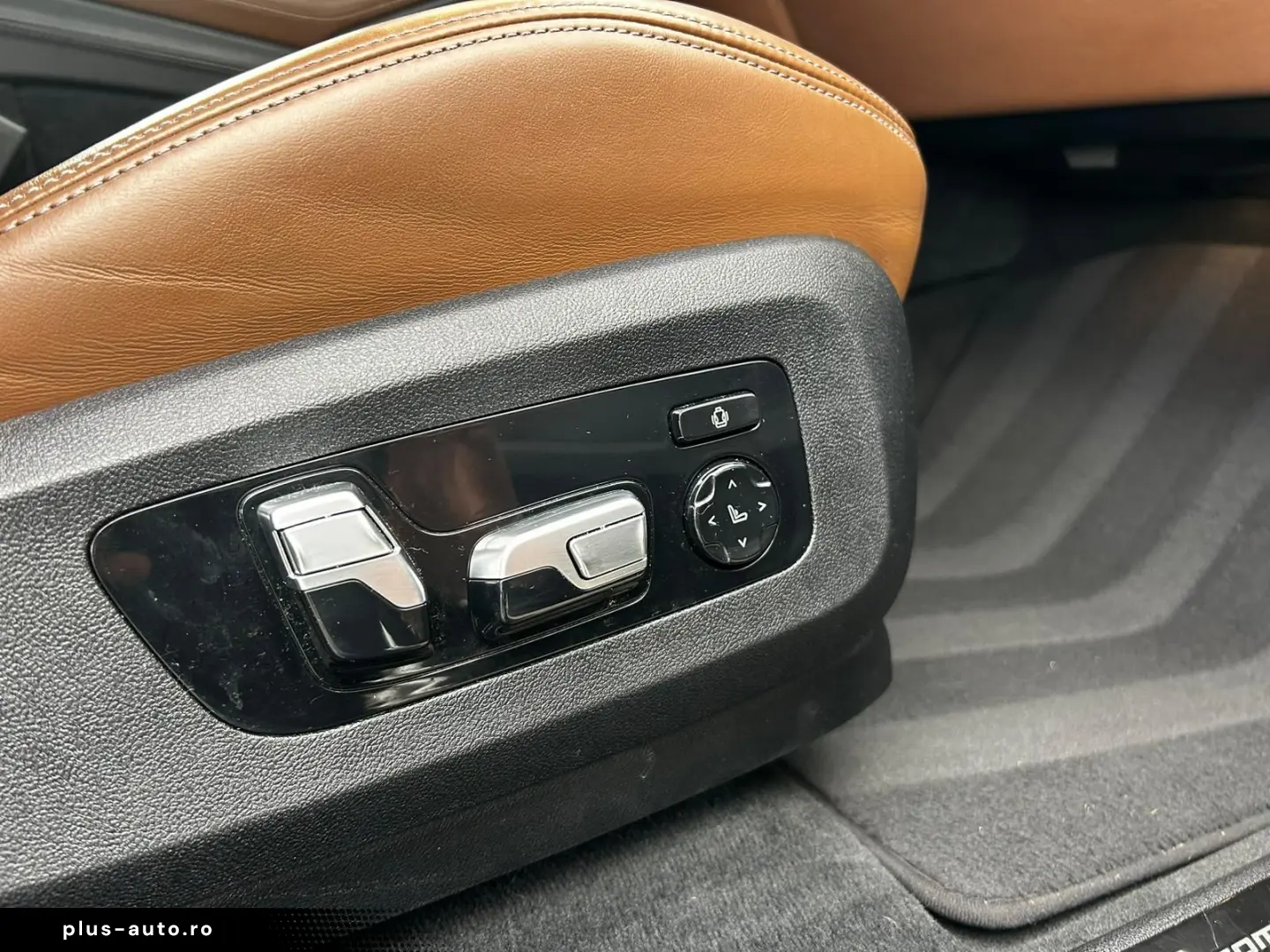 BMW X6M COMPETITION.LASER.PANO.B&W.AHK.FOND MONITORS