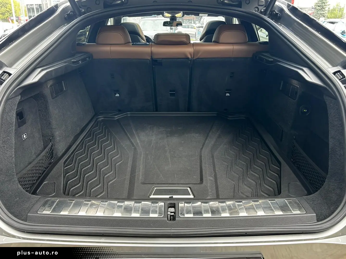 BMW X6M COMPETITION.LASER.PANO.B&W.AHK.FOND MONITORS