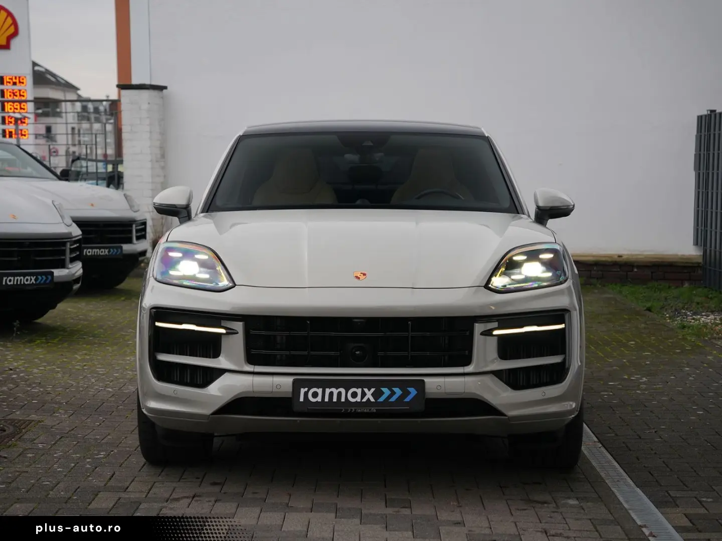 PORSCHE E-Hybrid Coupé SPORTDESIGN-PAKET-INNODRIVE-BEIGE