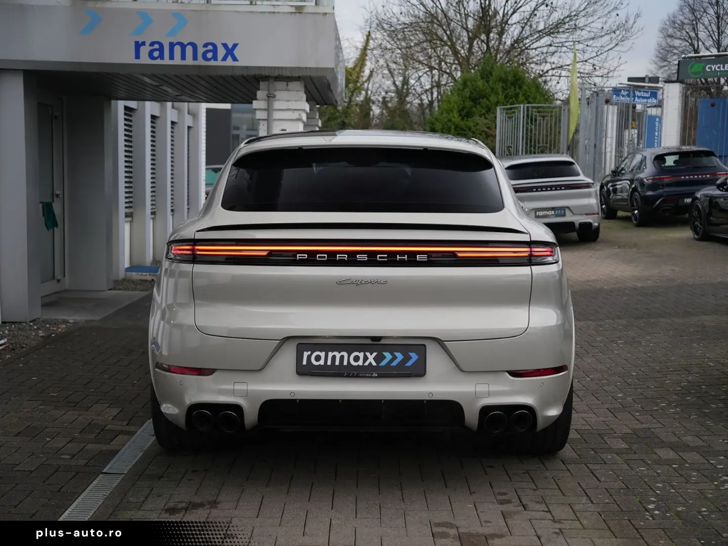 PORSCHE E-Hybrid Coupé SPORTDESIGN-PAKET-INNODRIVE-BEIGE