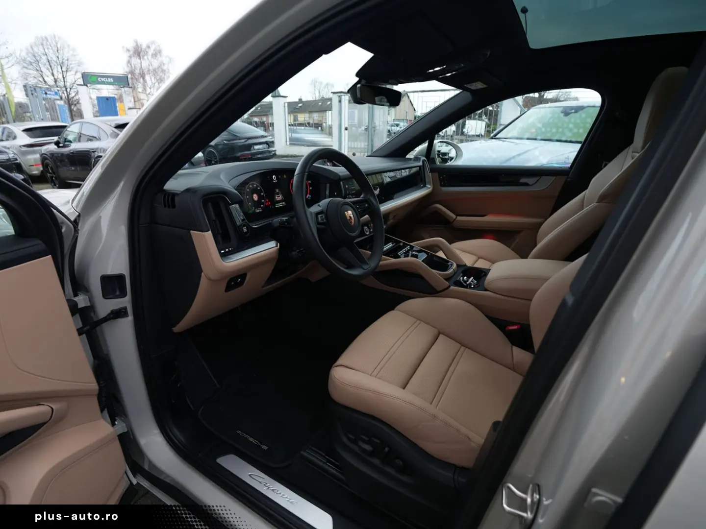 PORSCHE E-Hybrid Coupé SPORTDESIGN-PAKET-INNODRIVE-BEIGE