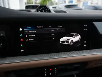 PORSCHE E-Hybrid Coupé SPORTDESIGN-PAKET-INNODRIVE-BEIGE