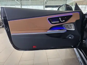 MERCEDES-BENZ CLE 450 4M AMG DIGITAL PANO DIST BURMESTER