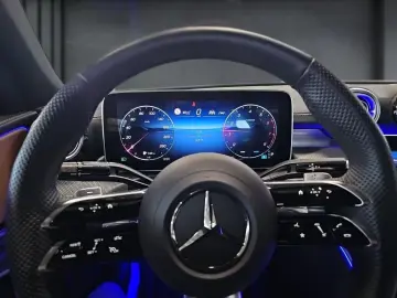 MERCEDES-BENZ CLE 450 4M AMG DIGITAL PANO DIST BURMESTER