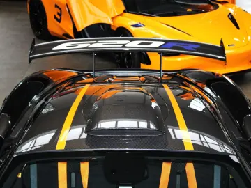 MCLAREN 620R MSO   FULL CARBON   B&W    ROOF SCOOP