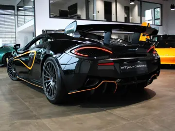 MCLAREN 620R MSO   FULL CARBON   B&W    ROOF SCOOP