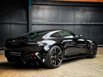 ASTON MARTIN V8 Vantage   Ultramarine Black   Perf.   Eleg.