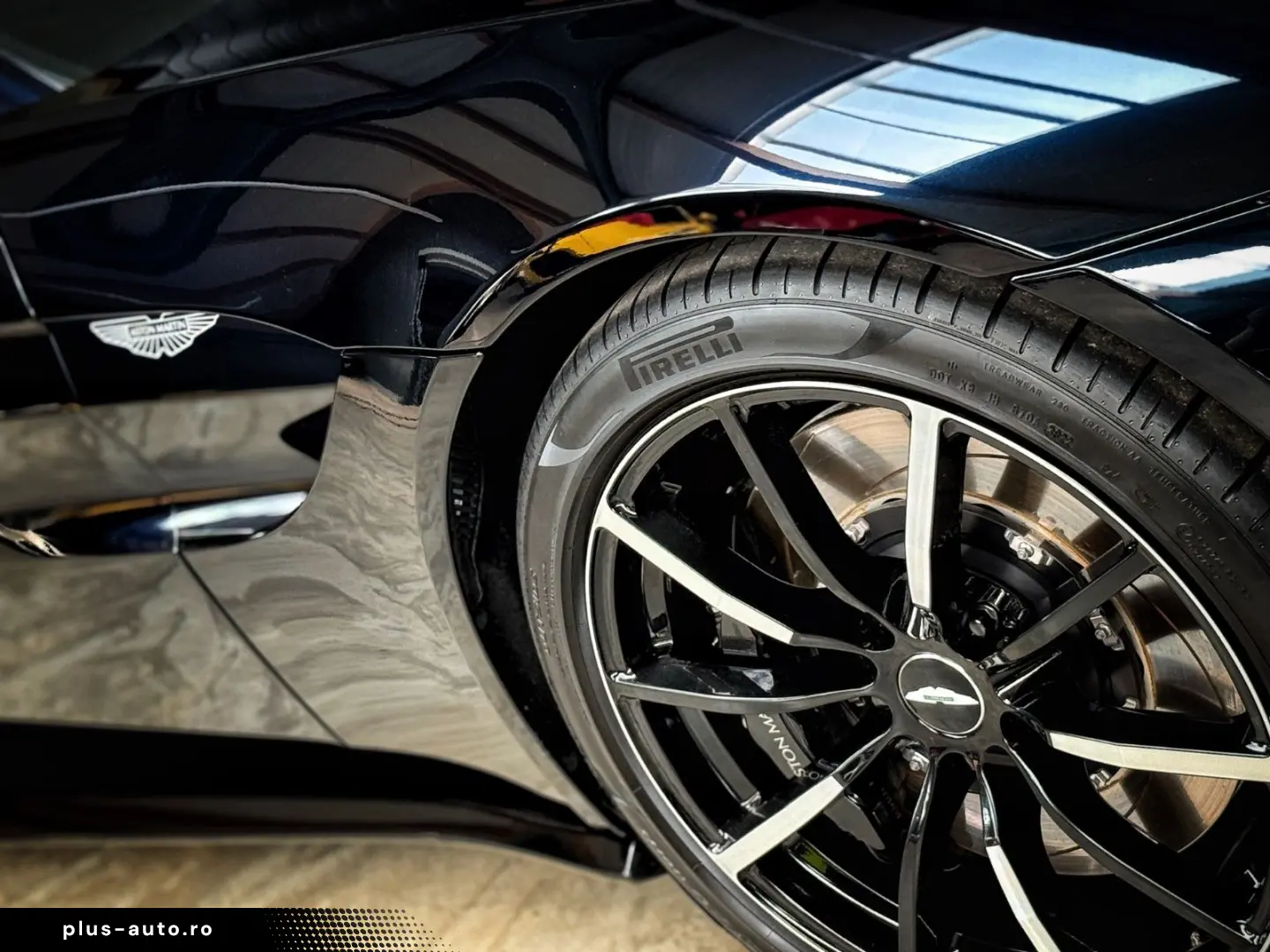 ASTON MARTIN V8 Vantage   Ultramarine Black   Perf.   Eleg.