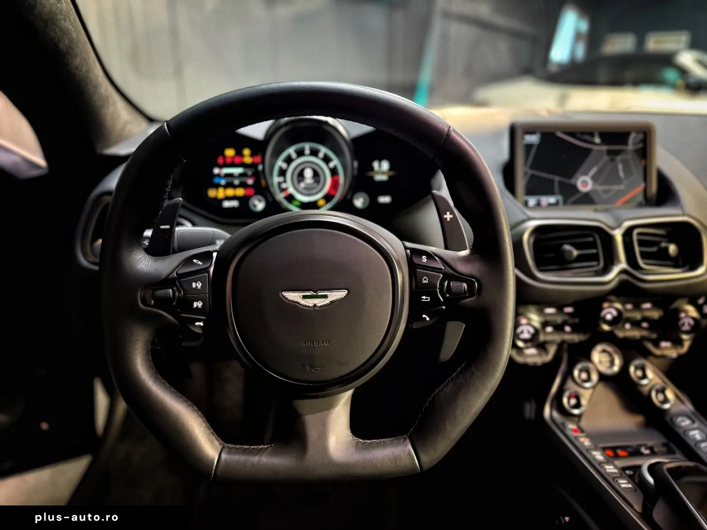 ASTON MARTIN V8 Vantage   Ultramarine Black   Perf.   Eleg.