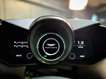 ASTON MARTIN V8 Vantage   Ultramarine Black   Perf.   Eleg.