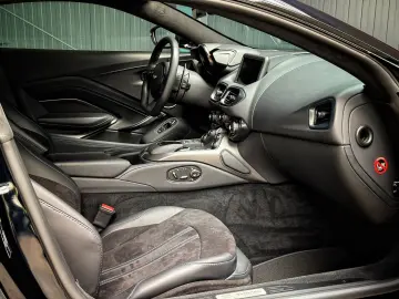 ASTON MARTIN V8 Vantage   Ultramarine Black   Perf.   Eleg.