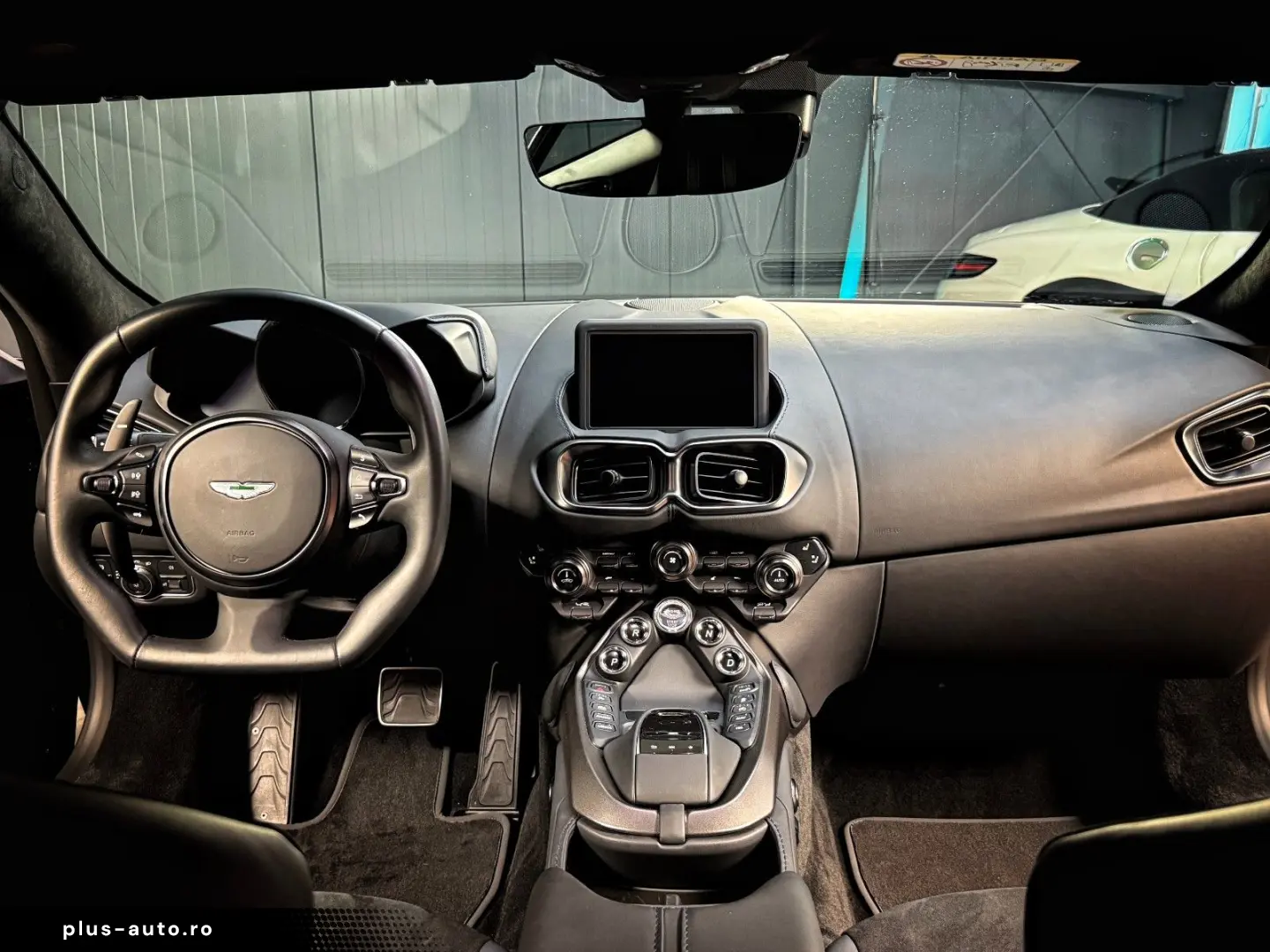 ASTON MARTIN V8 Vantage   Ultramarine Black   Perf.   Eleg.