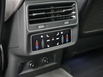 AUDI RS Q8 quattro ACC B&O PANO NAVI LEDER SHZ HUD