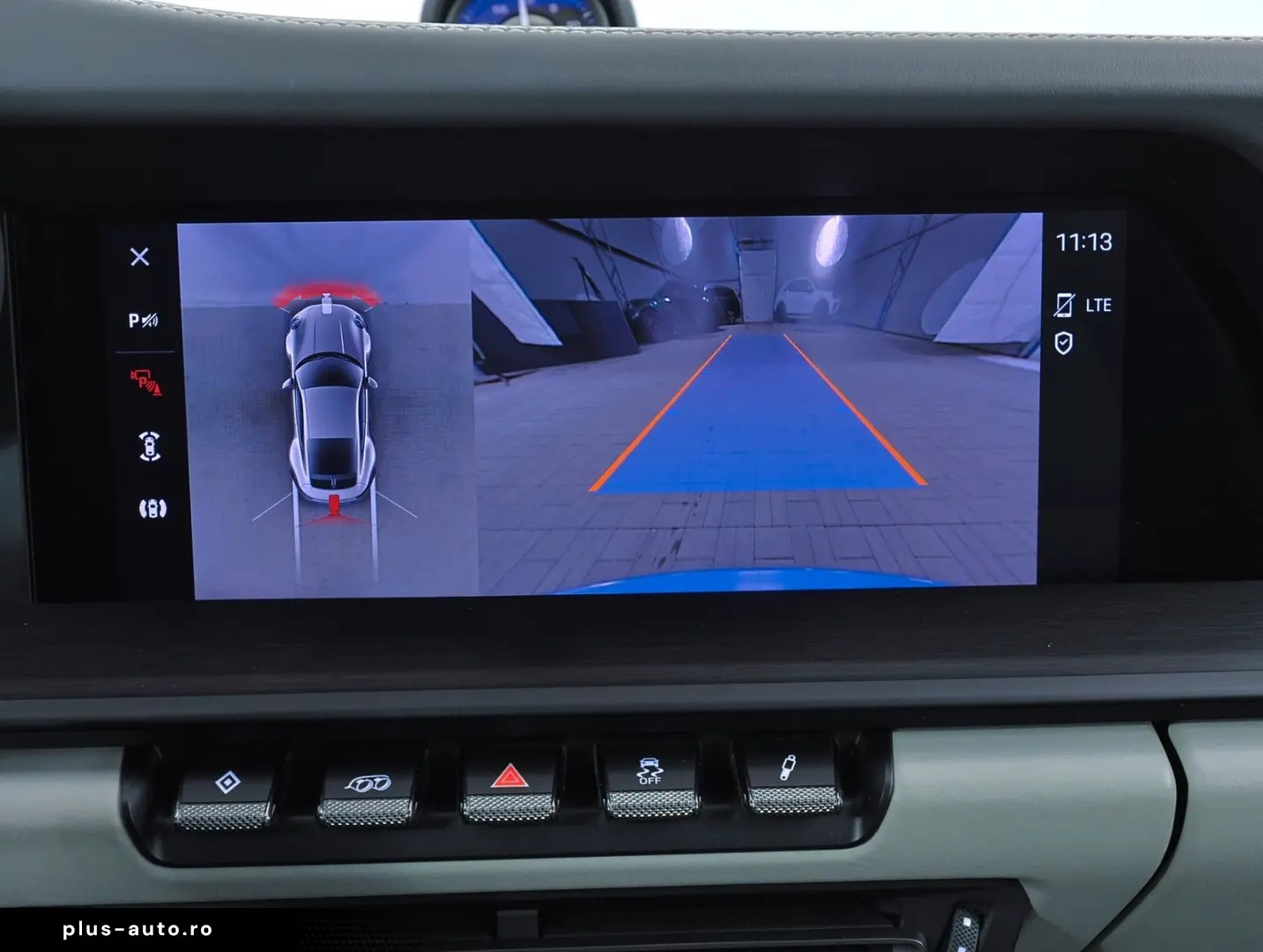 PORSCHE 911 Carrera 4 GTS