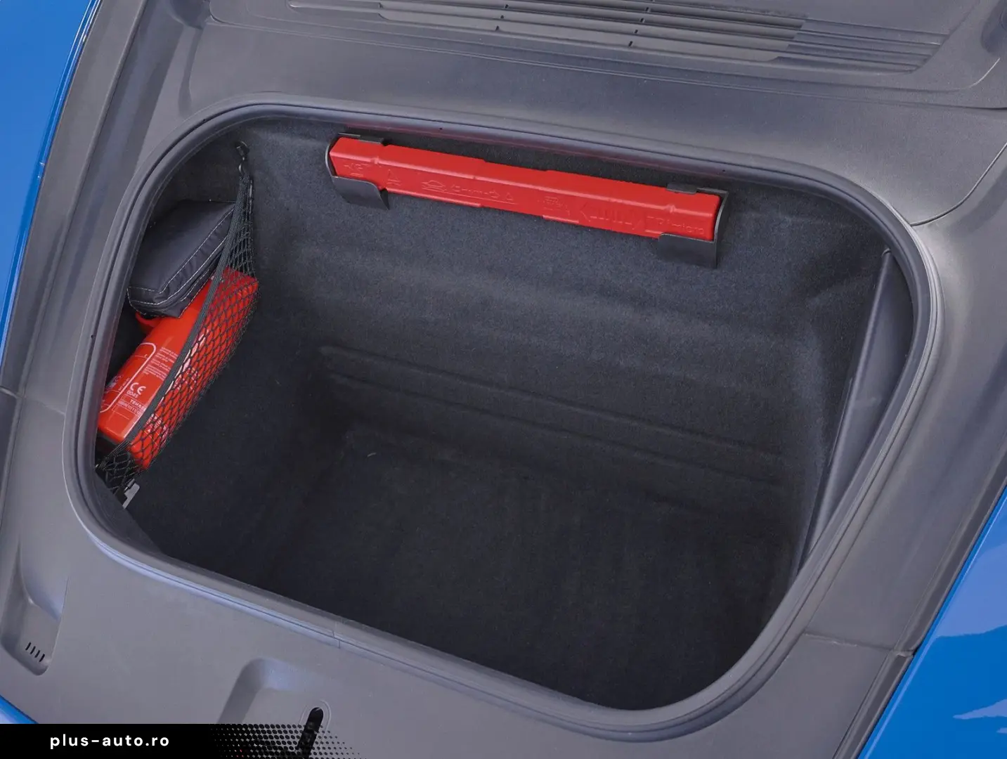 PORSCHE 911 Carrera 4 GTS