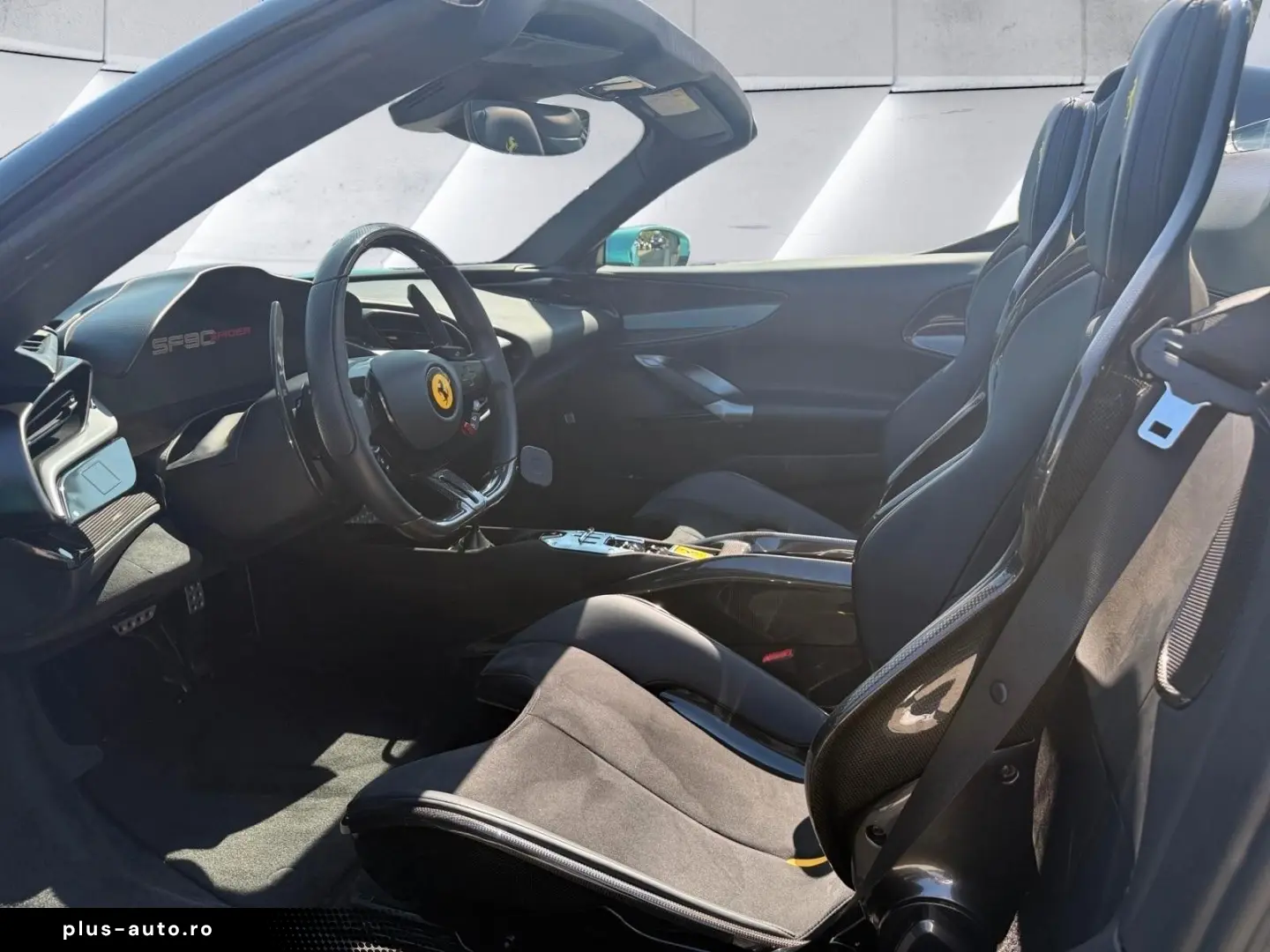 FERRARI SF90 Spider Sonderlackierung   Assetto Fiorano