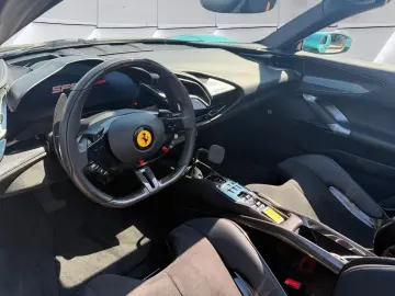 FERRARI SF90 Spider Sonderlackierung   Assetto Fiorano