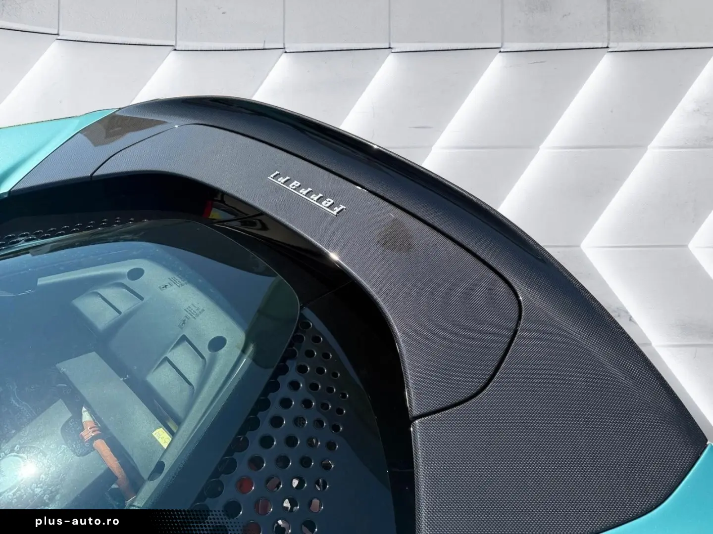 FERRARI SF90 Spider Sonderlackierung   Assetto Fiorano