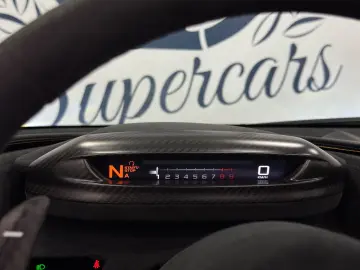 MCLAREN 720S