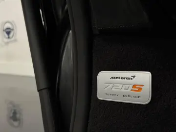 MCLAREN 720S