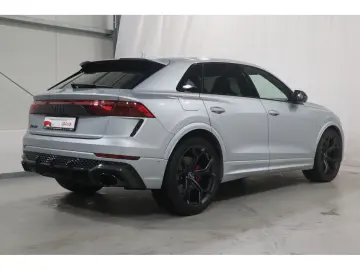 AUDI RS Q8 4.0 TFSI quattro performance UPE196 B&O HD