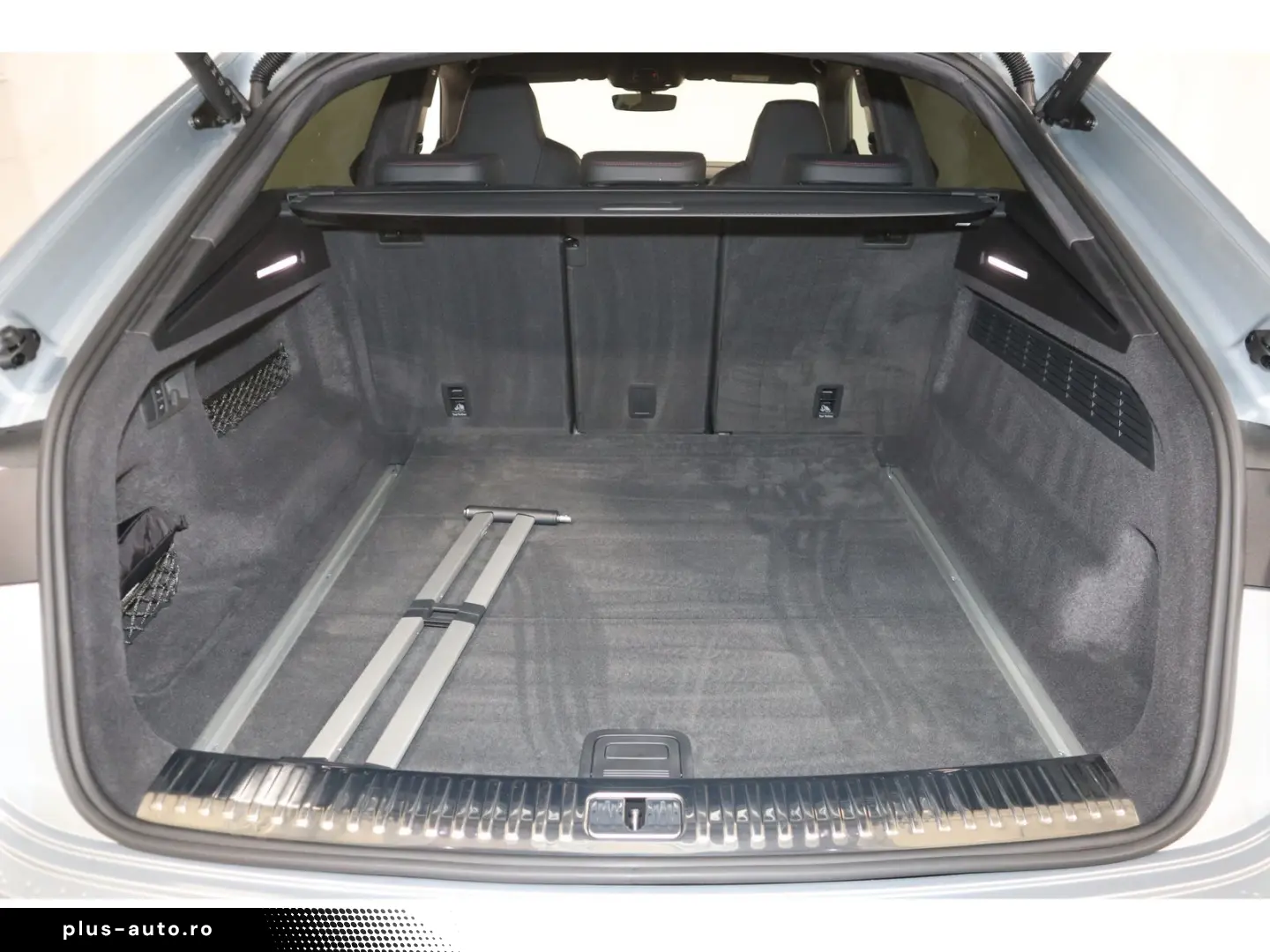 AUDI RS Q8 4.0 TFSI quattro performance UPE196 B&O HD