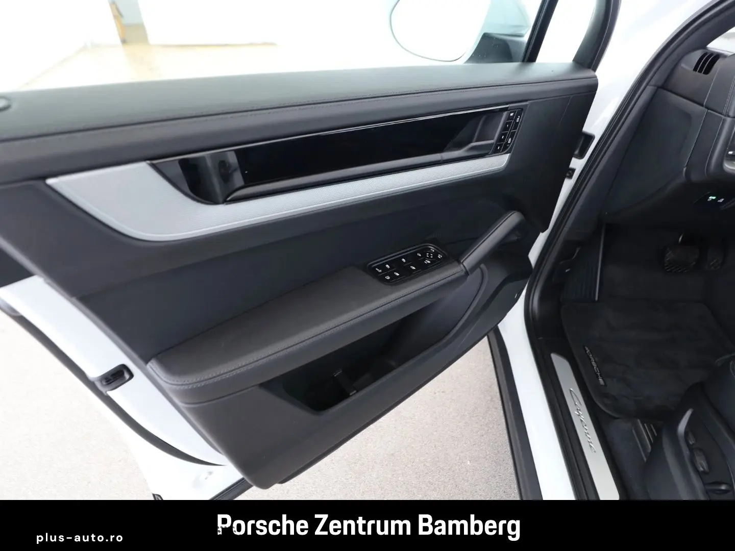 PORSCHE Cayenne E-Hybrid Innodrive PassengerDisplay Bose