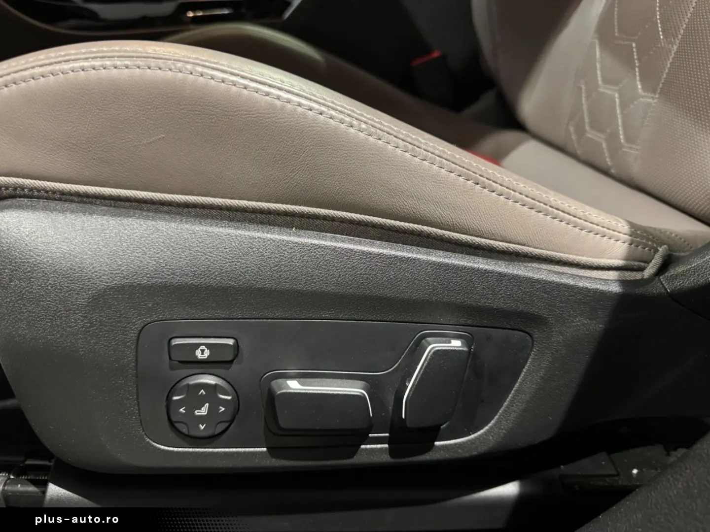 BMW X4 M Competition Vmax Carbon Pano 21  DrivingPro