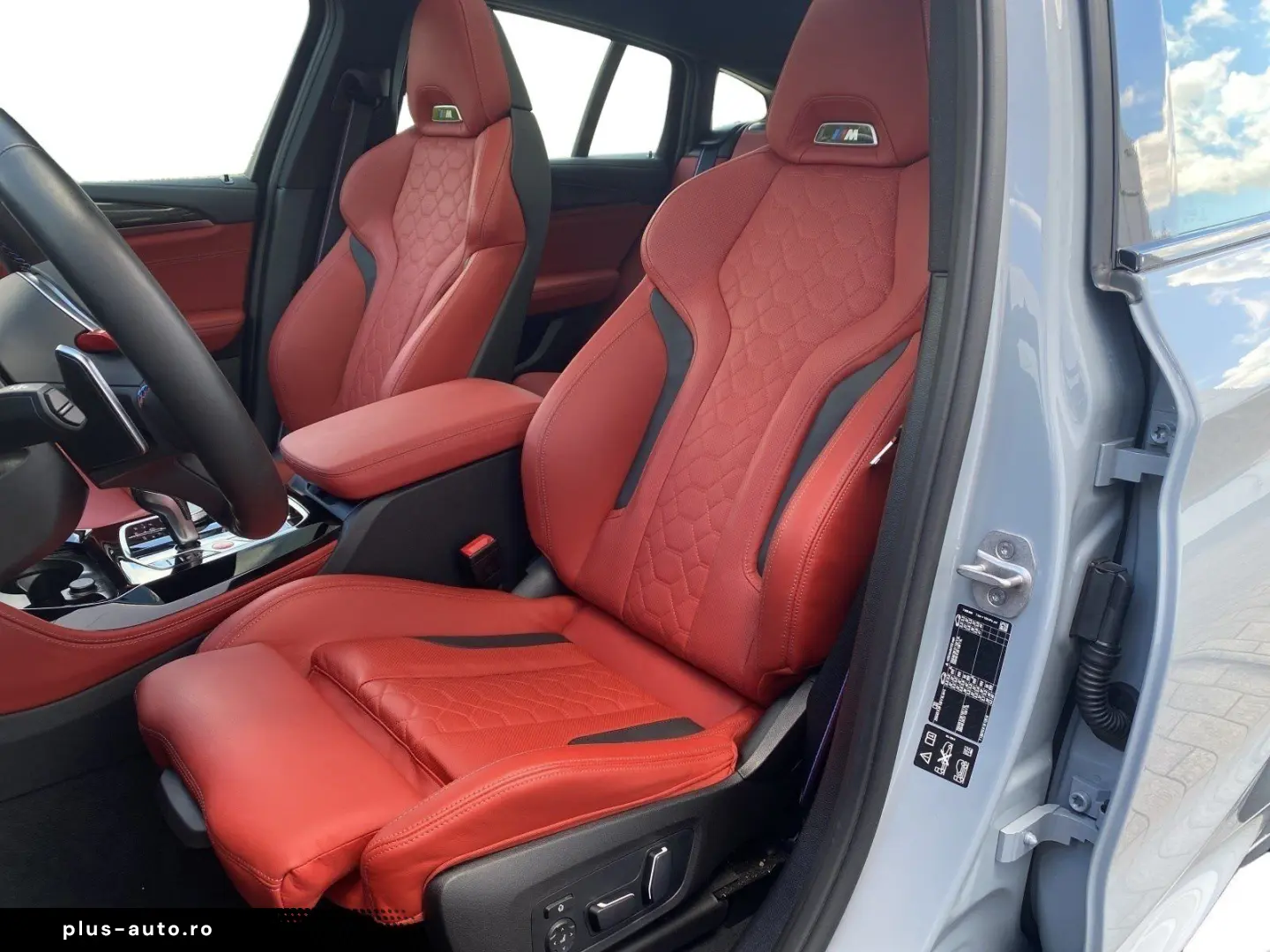 BMW X4 M Competition   LASER PANO CARBON SHZ V H