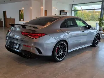 MERCEDES-BENZ CLA 45 S AMG 4Matic Aero Performance