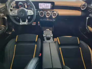 MERCEDES-BENZ CLA 45 S AMG 4Matic Aero Performance