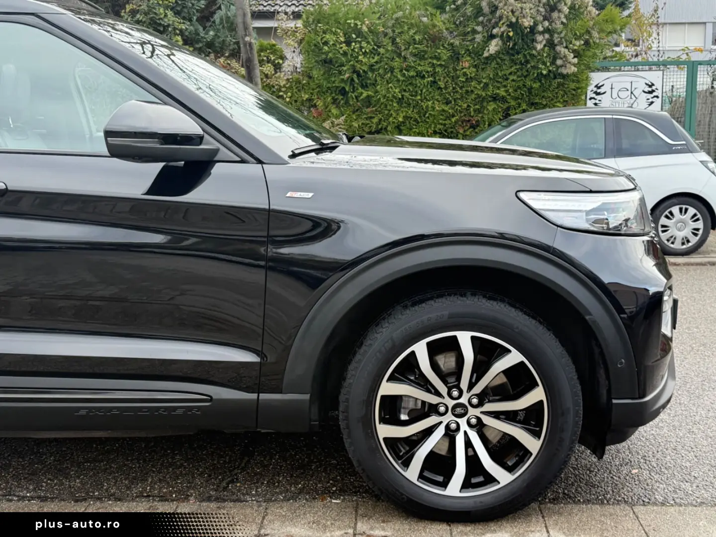 FORD Explorer ST-Line Plug-in-Hybrid 4x4 7-Sitzer 1HD